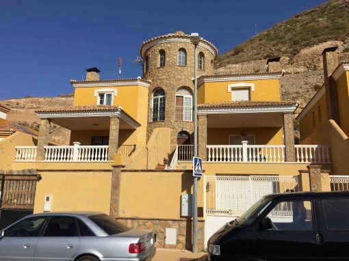 TERRACED HOUSE IN THE “ENVIA GOLF”