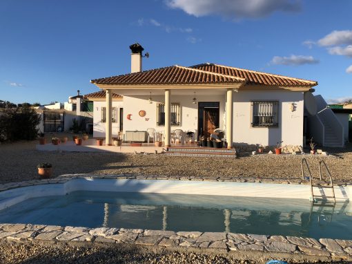 VILLA ALBOX.   3/2    145.000€